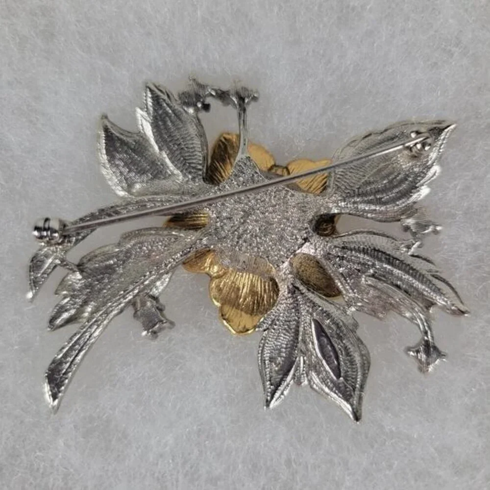 Vintage Avon Christmas Poinsettia Winter Floral Mixed Metal Faux Pearl Brooch